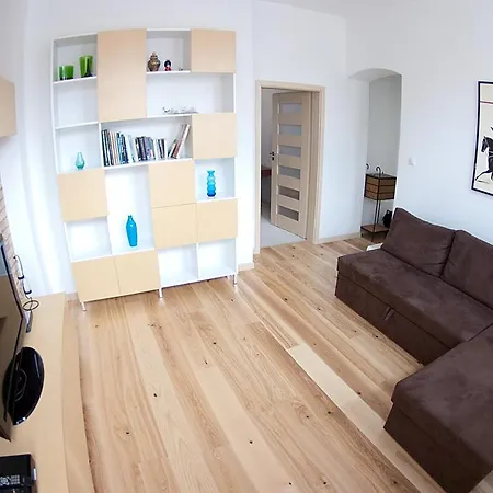 Classic With Private Sauna In Old Town Apartman